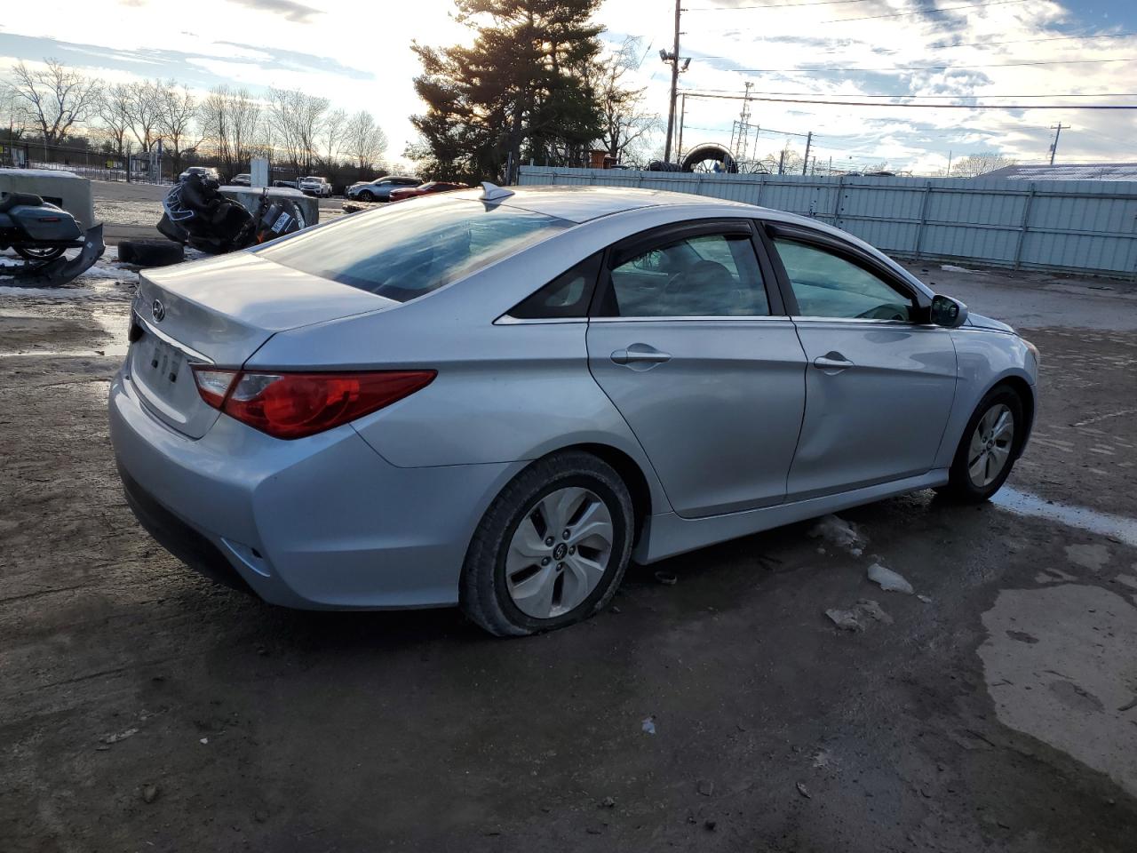 2014 Hyundai Sonata - Image 3