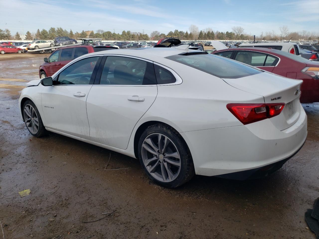 2023 Chevrolet Malibu - Image 2