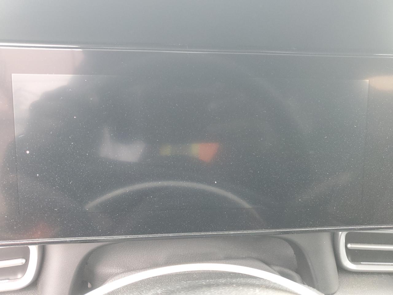 2022 Hyundai Elantra - Image 9