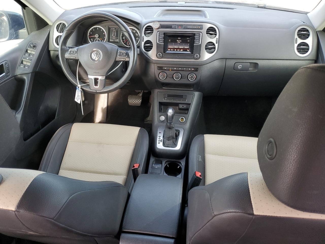 2016 Volkswagen Tiguan - Image 8