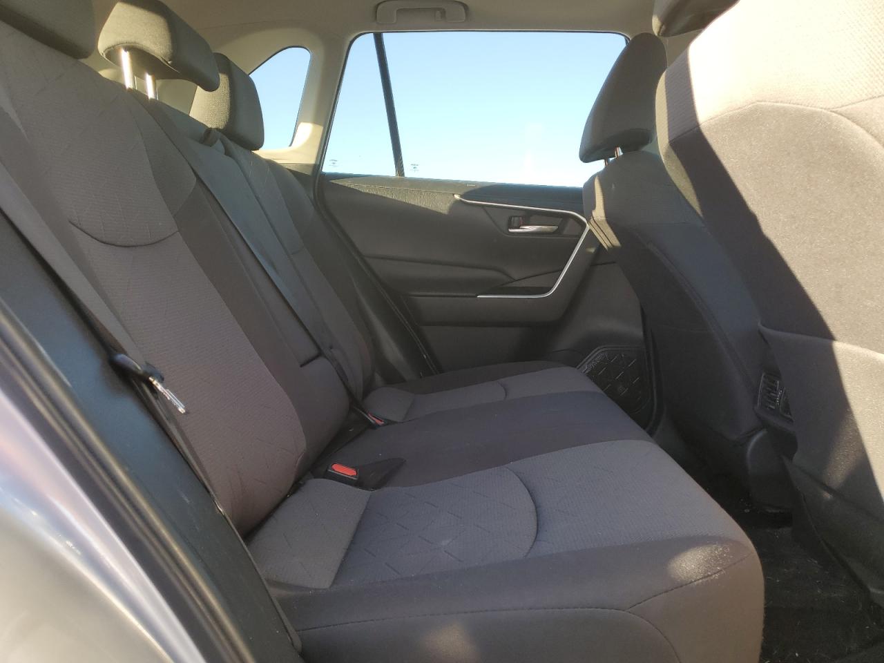 2019 Toyota RAV 4 - Image 11