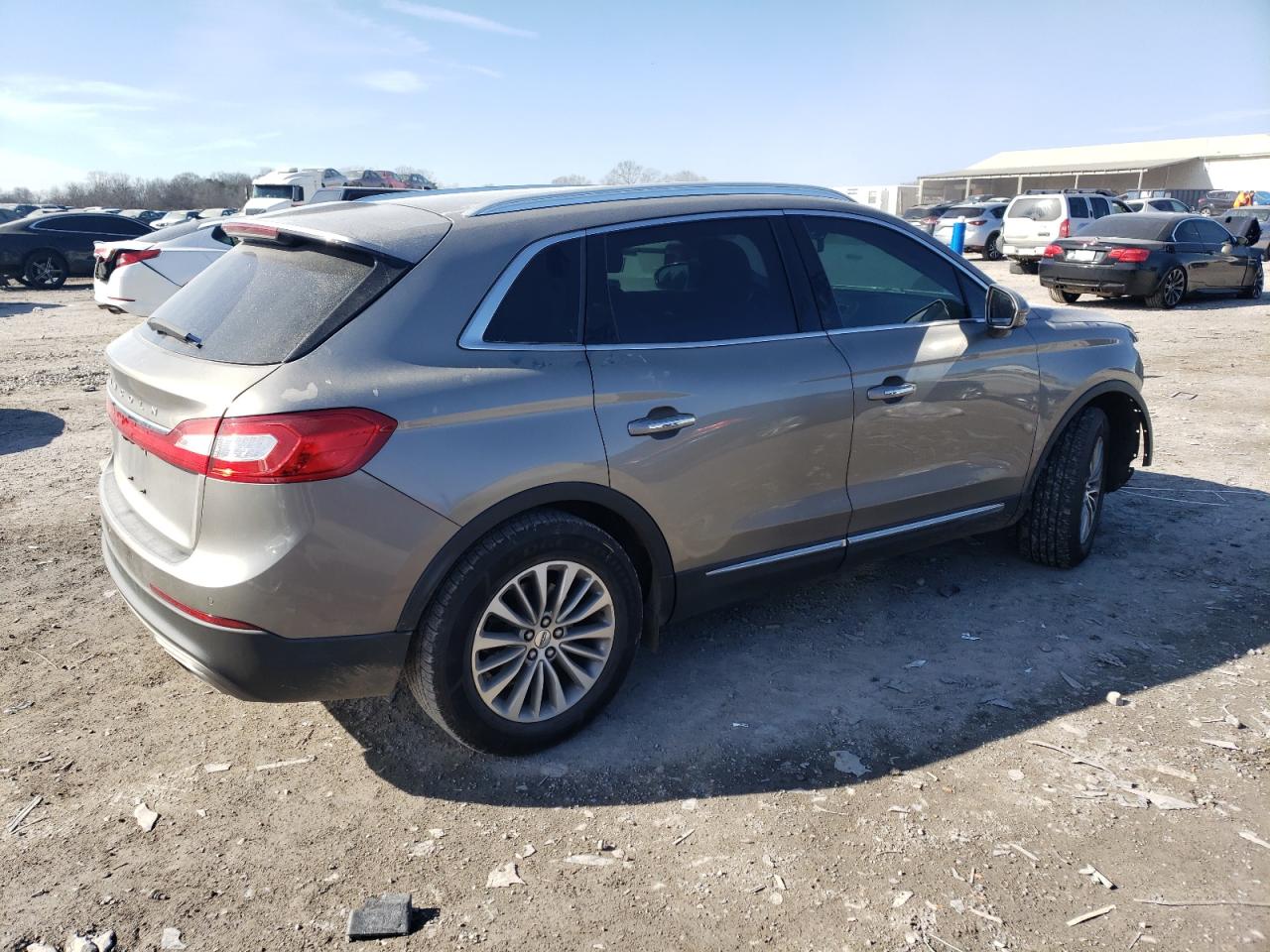 2016 Lincoln MKX - Image 3