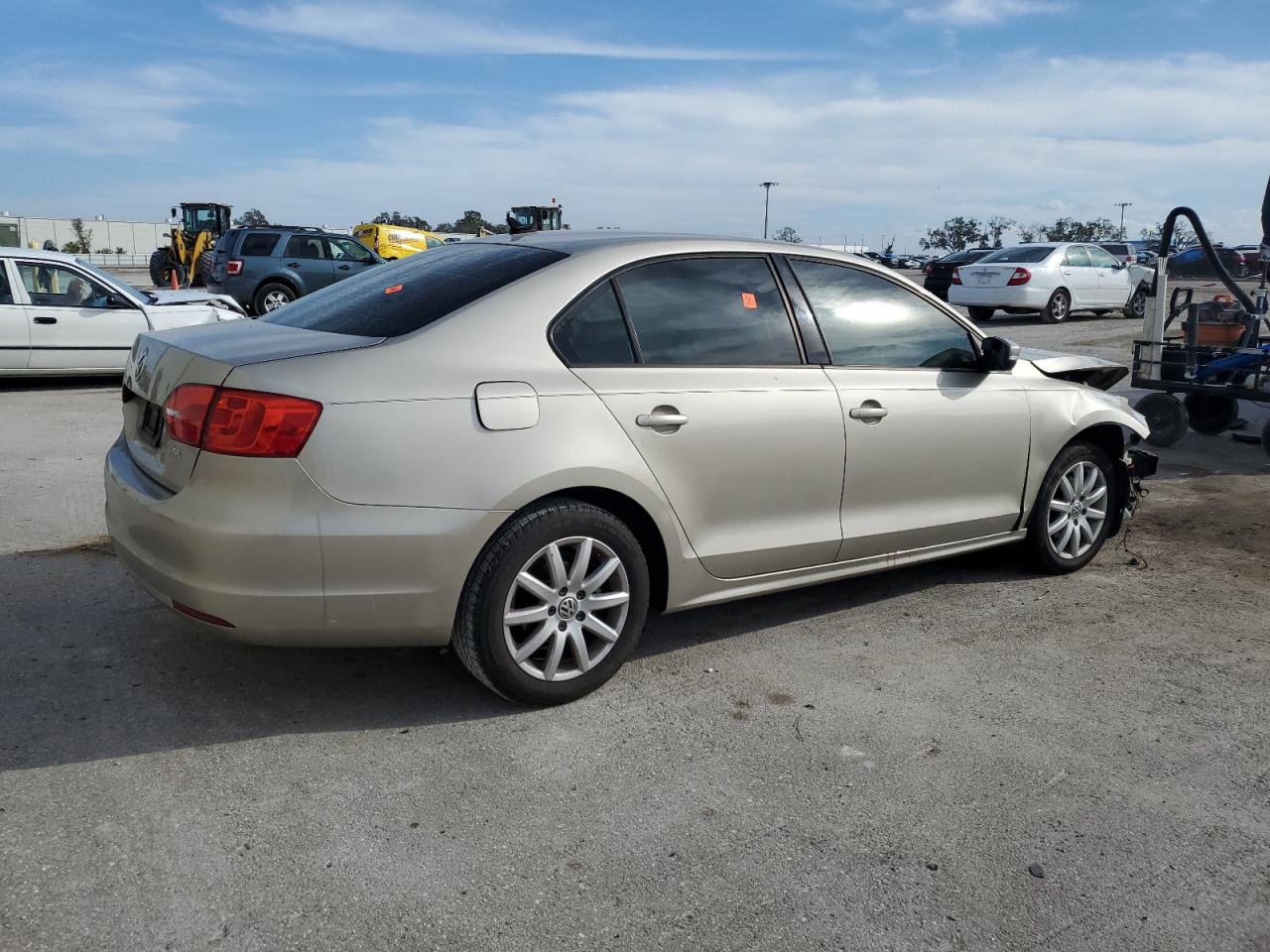 2014 Volkswagen Jetta - Image 3