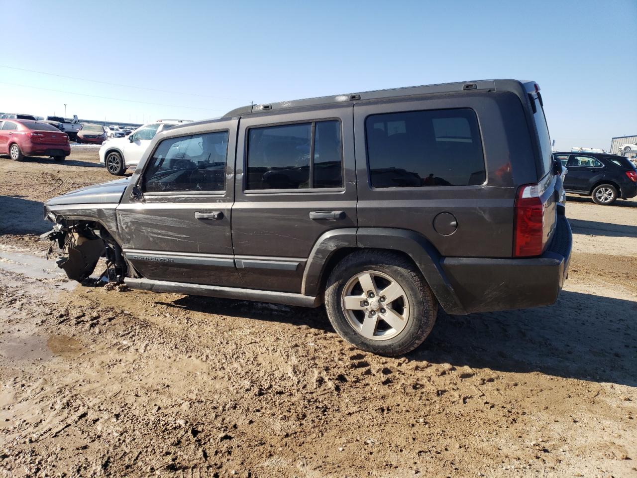 2006 Jeep Commander - Image 2