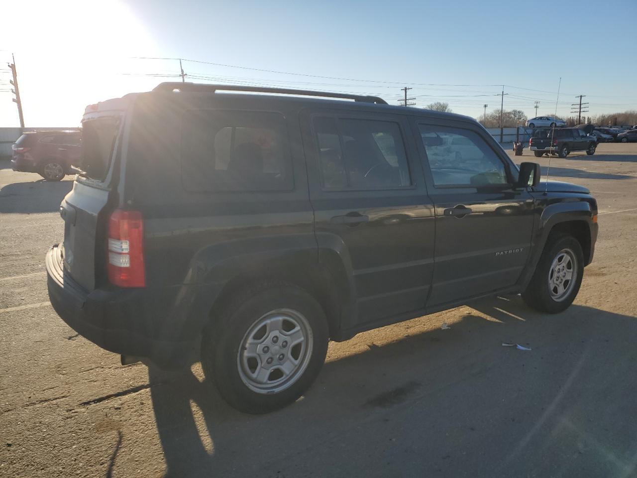 2015 Jeep Liberty (Patriot) - Image 3