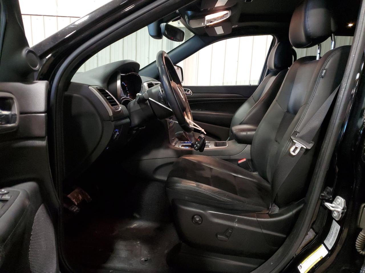2017 Jeep Grand Cherokee - Image 7