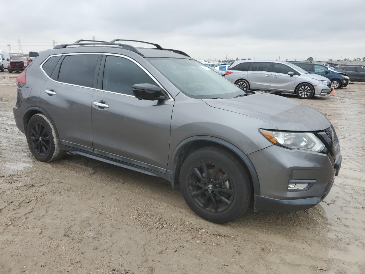 2018 Nissan Rogue - Image 4