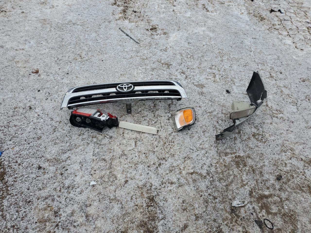 1999 Toyota 4Runner - Image 13