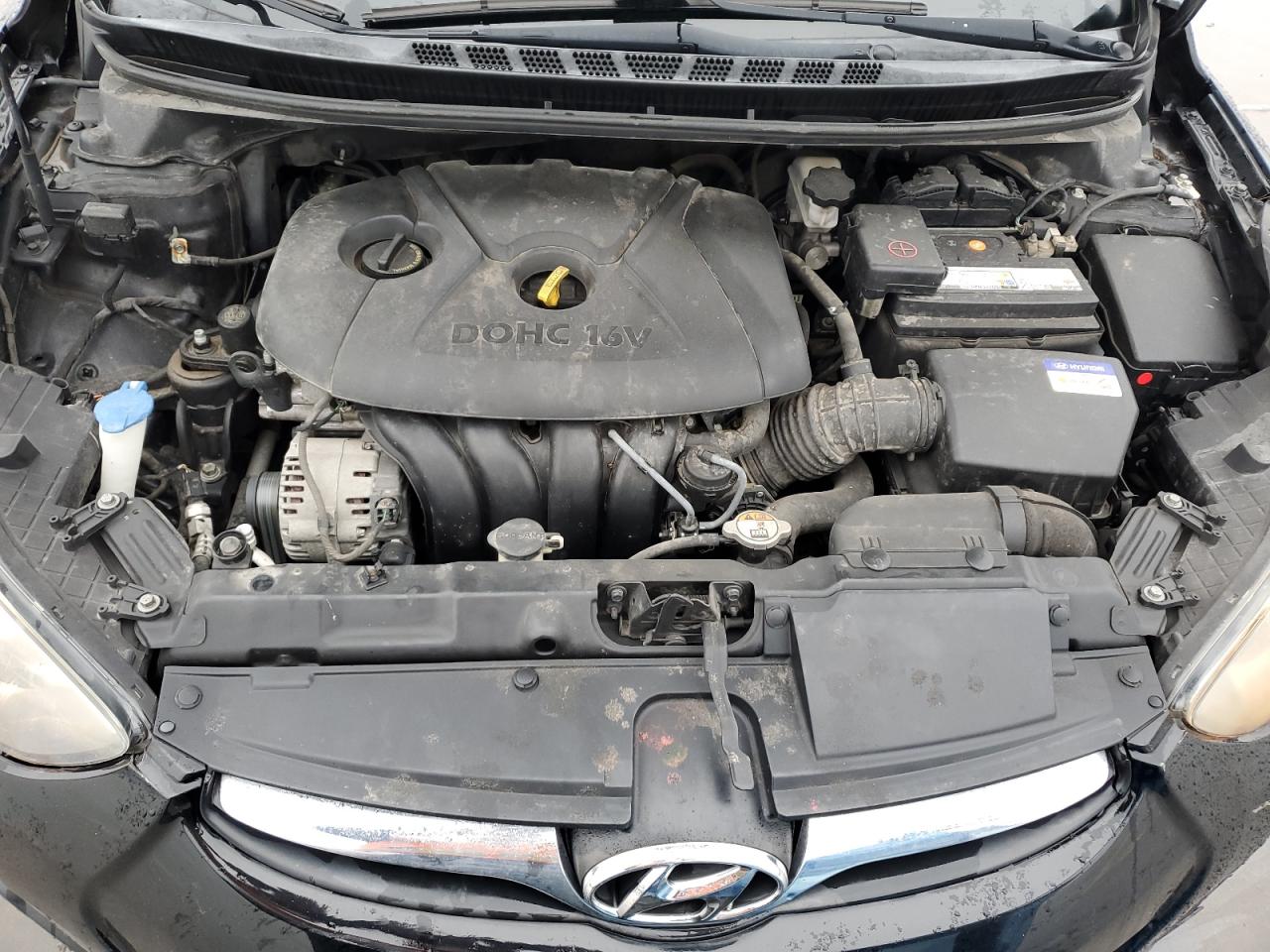 2013 Hyundai Elantra - Image 11