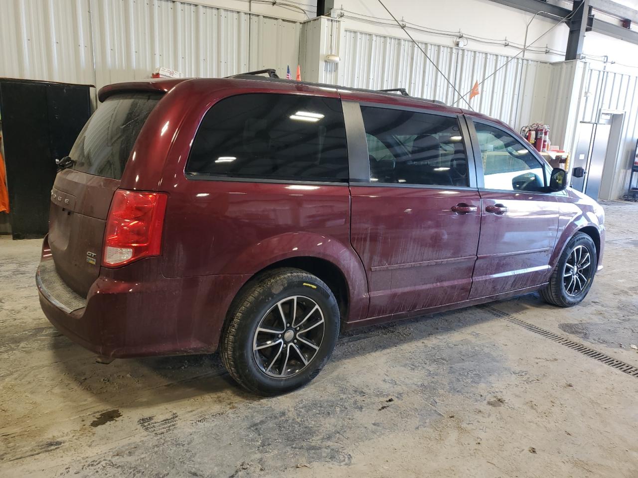 2017 Dodge Caravan - Image 3