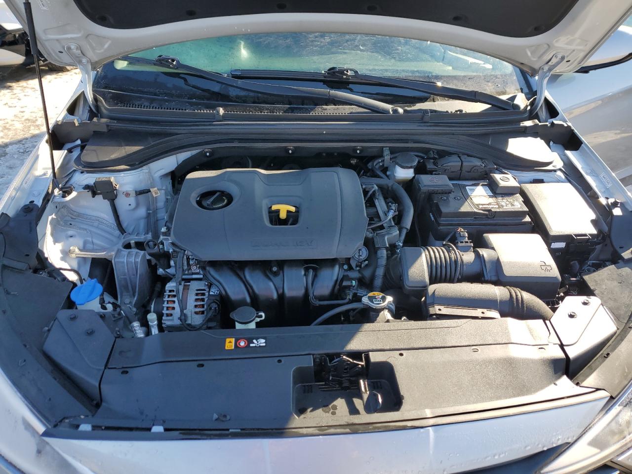 2020 Hyundai Elantra - Image 12