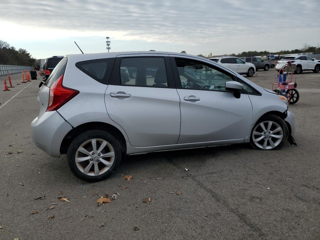 VIN 3N1CE2CP5FL446176 2015 NISSAN VERSA no.3