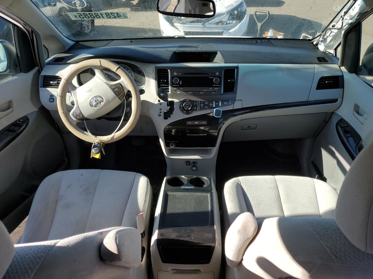 2013 Toyota Sienna - Image 8