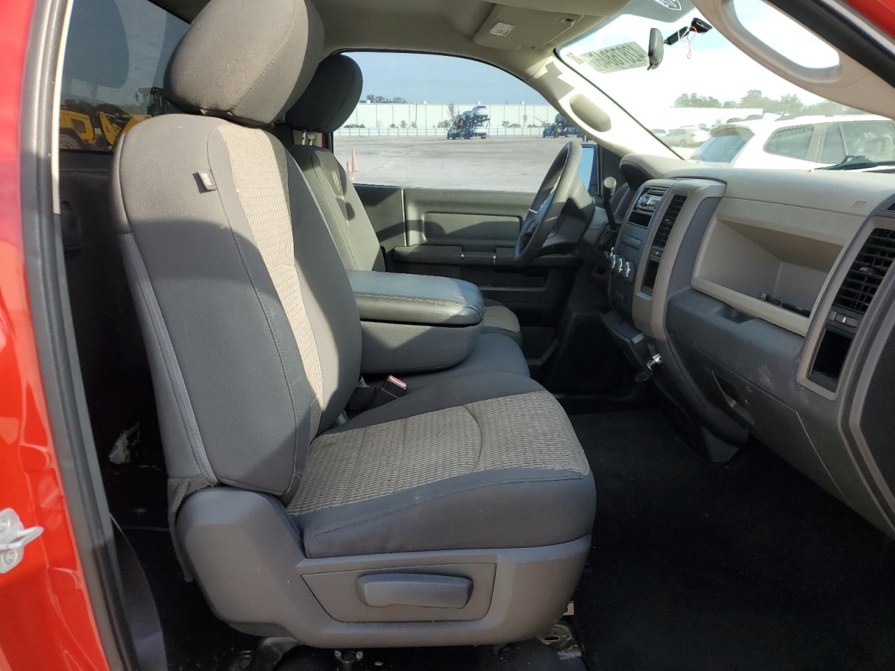 2012 Dodge RAM - Image 11