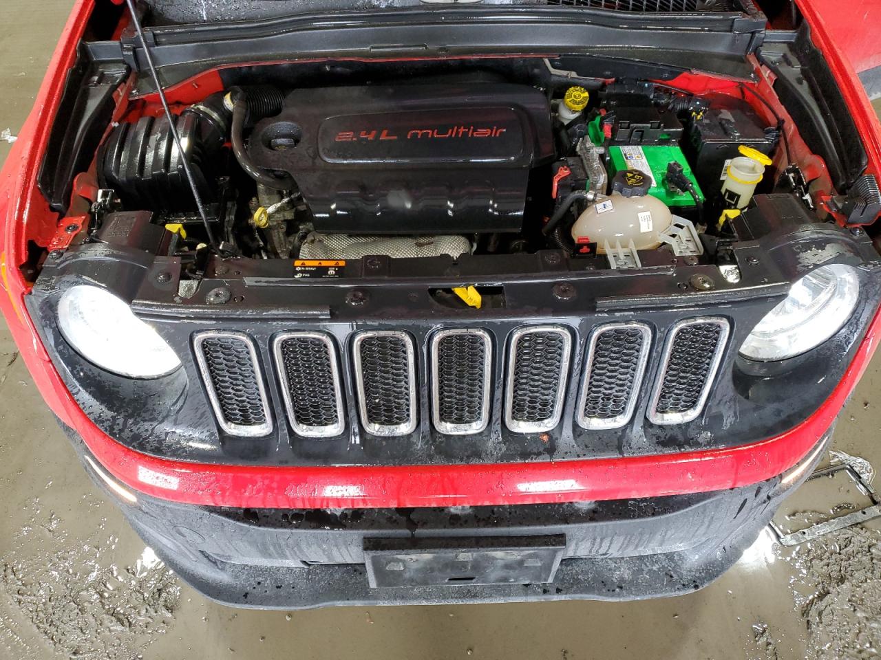 2017 Jeep Renegade - Image 12