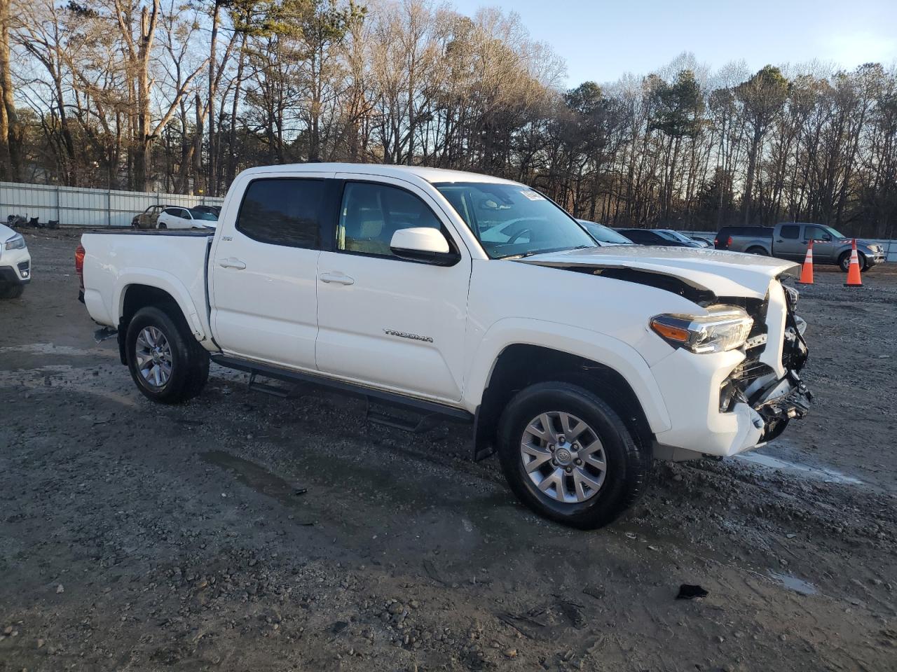 2018 Toyota Tacoma - Image 4