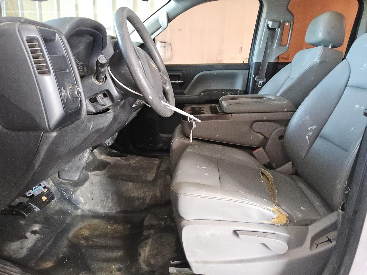 2016 Chevrolet Silverado - Image 7