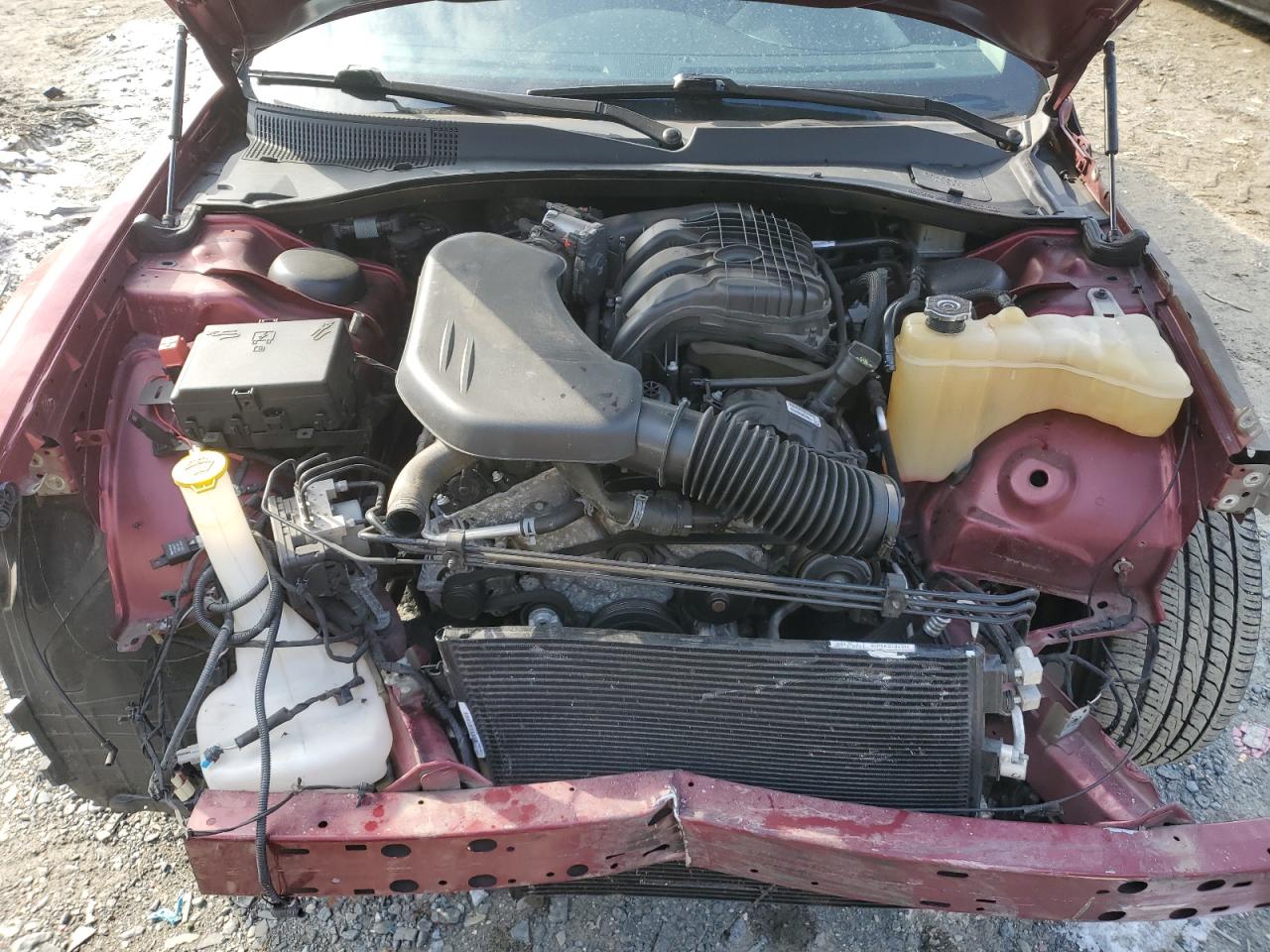 2019 Chrysler 300 - Image 11