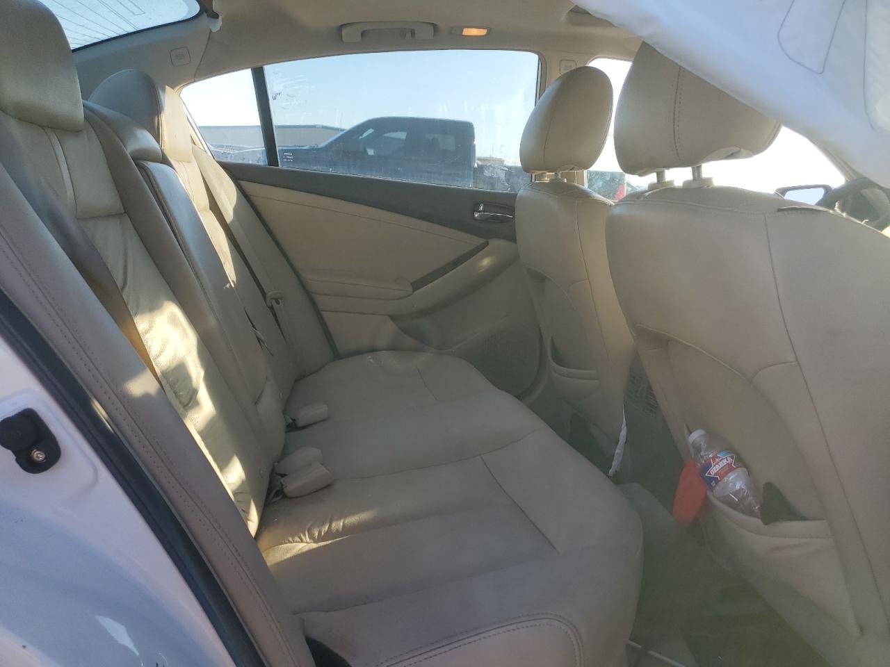 2010 Nissan Altima - Image 10