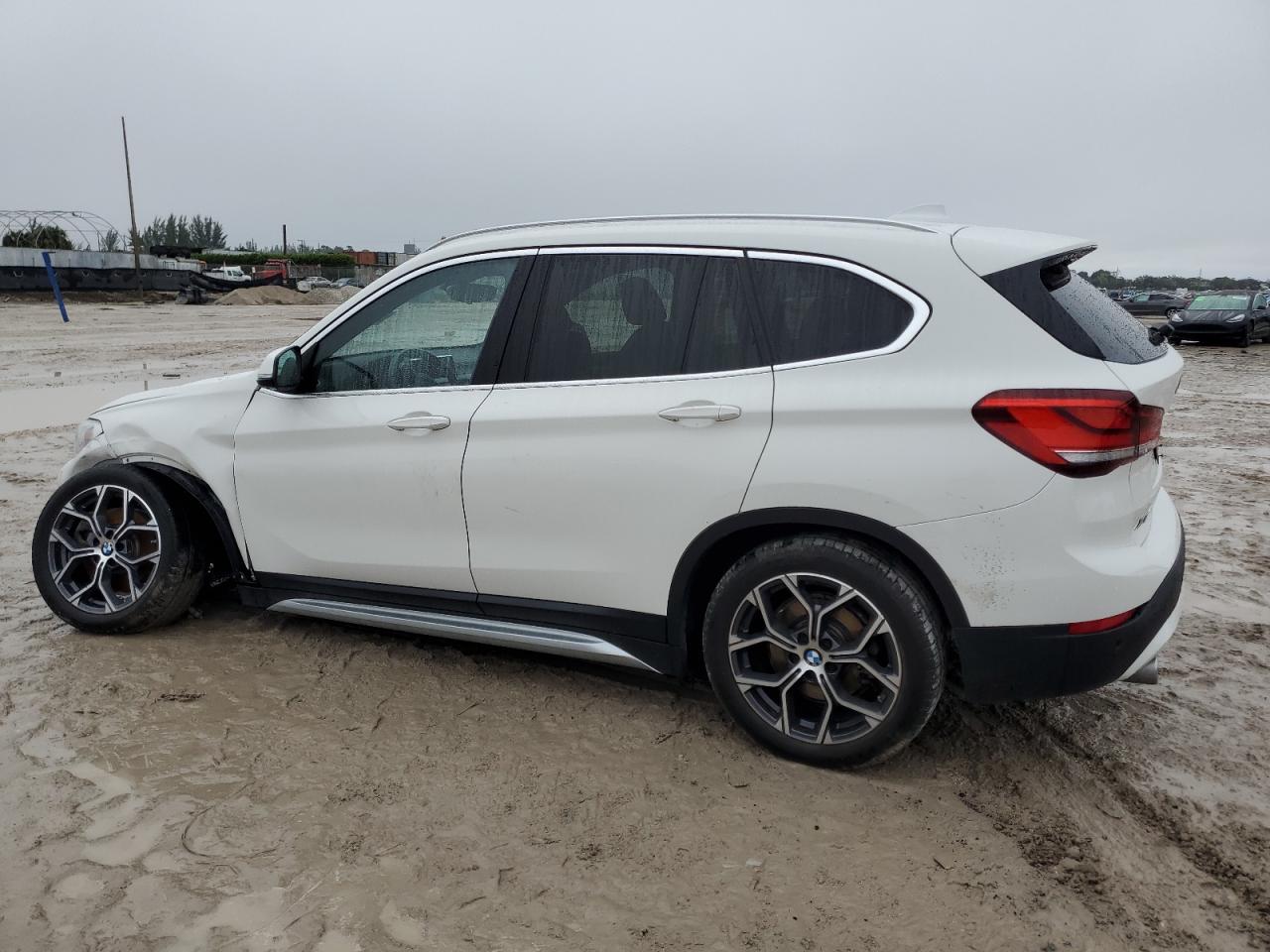 2022 BMW X1 - Image 2