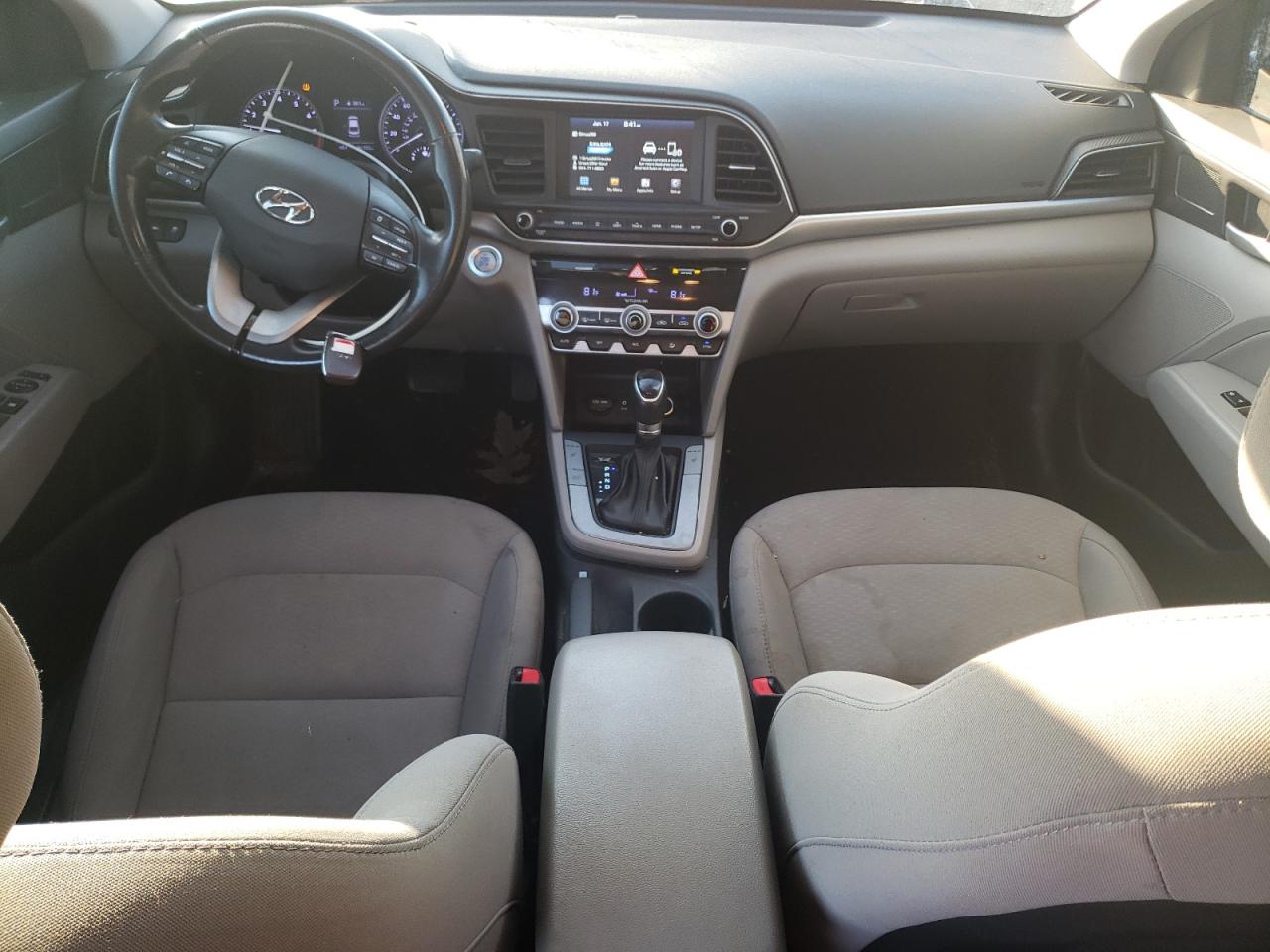2019 Hyundai Elantra - Image 8