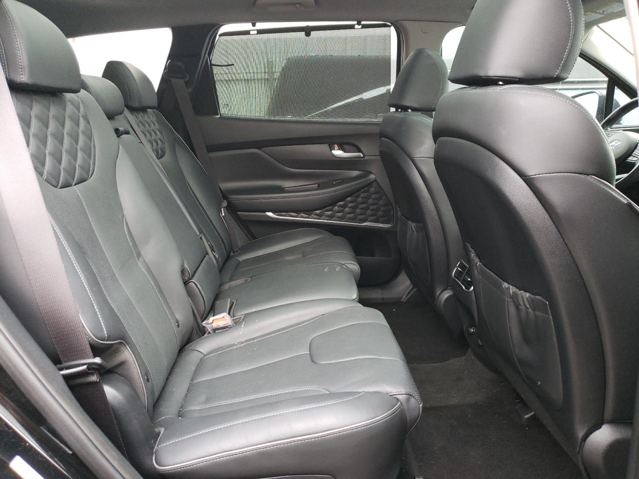 2021 Hyundai Santa Fe - Image 11