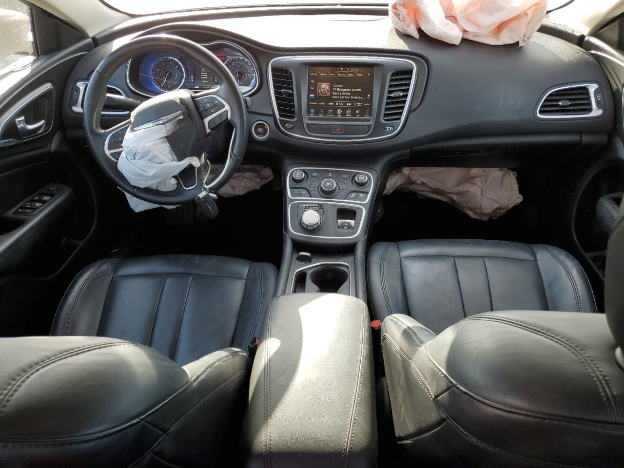 2016 Chrysler 200 - Image 8