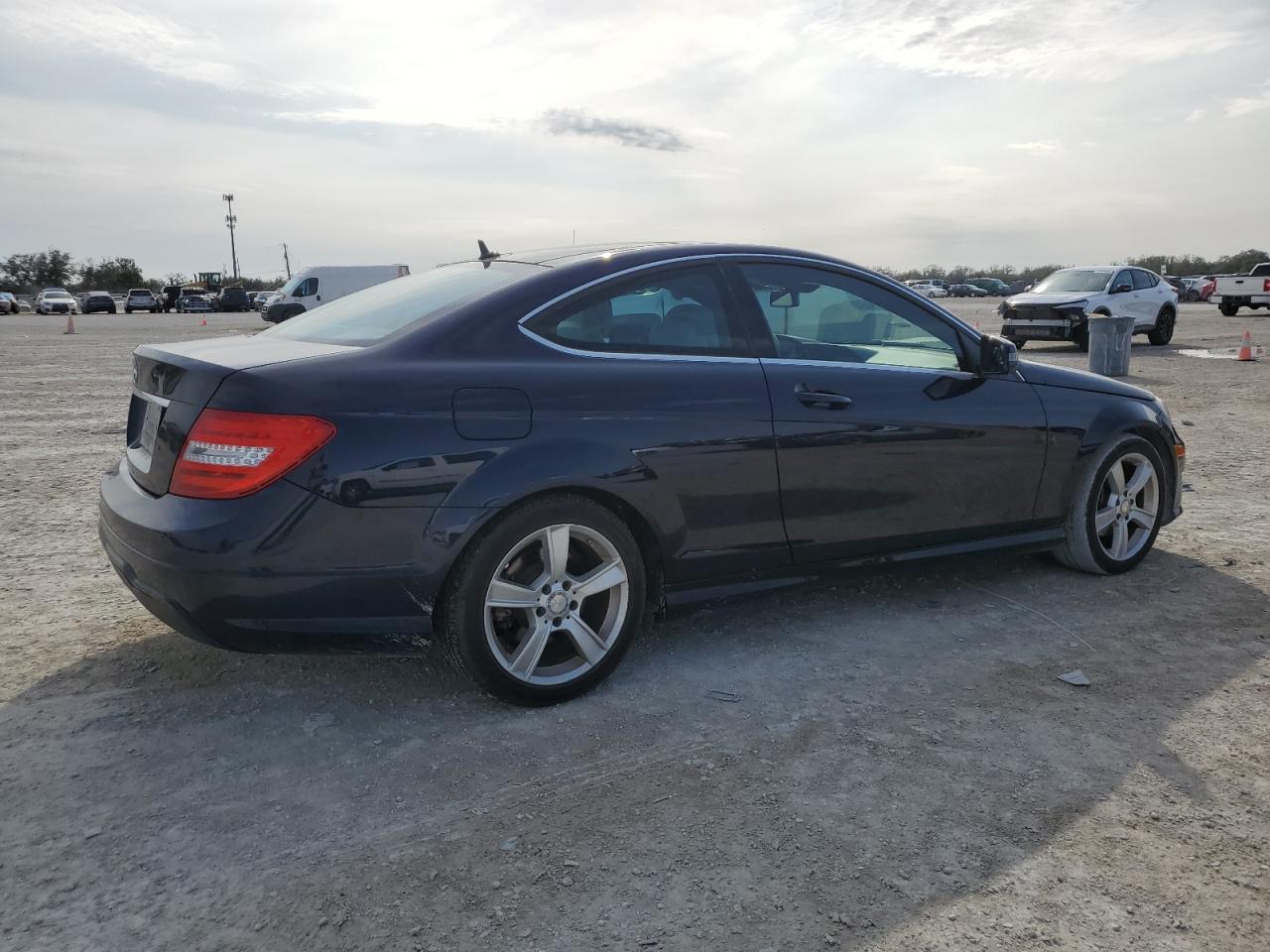 2014 Mercedes-Benz C-klasse - Image 3