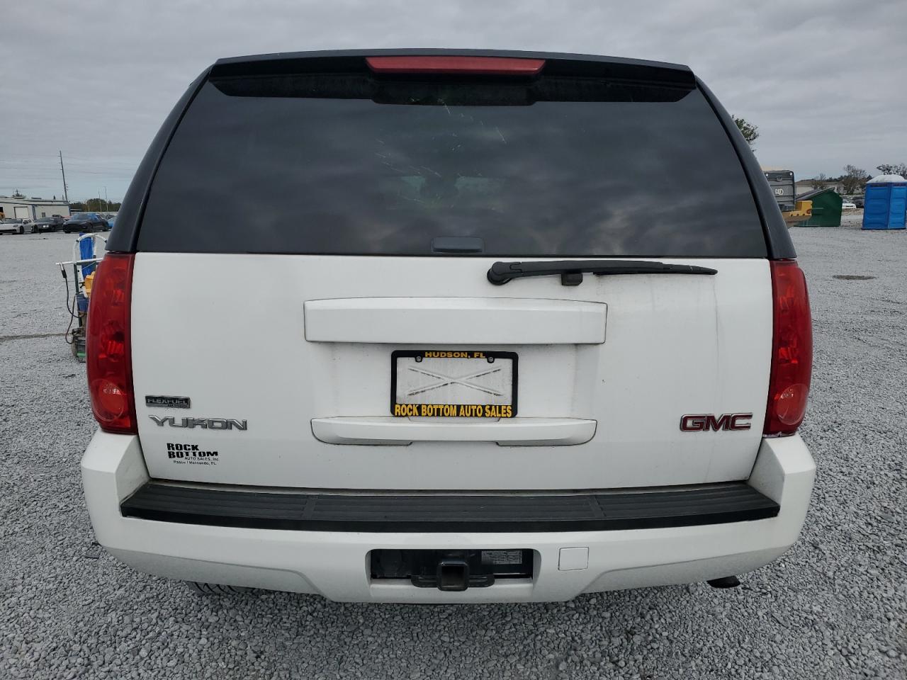 2011 GMC Yukon - Image 6