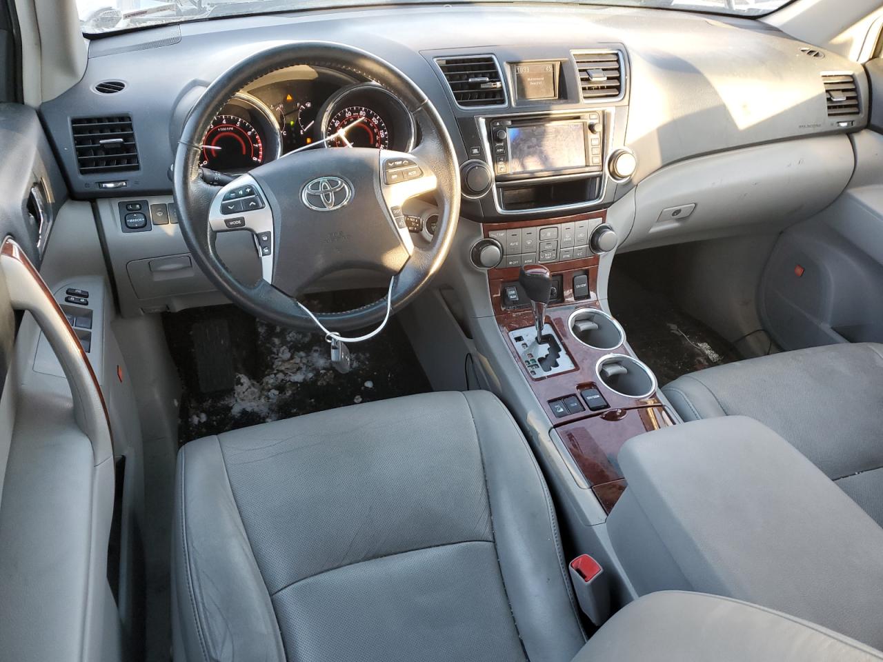 2013 Toyota Highlander - Image 8