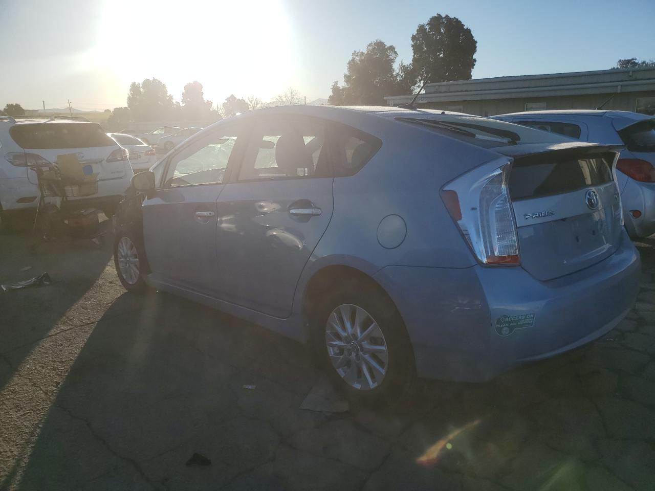 2013 Toyota Prius - Image 2