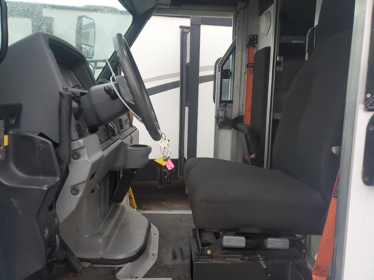 2013 Isuzu Npr VIN: JALB4T172D7W00797 Lot: 42991105