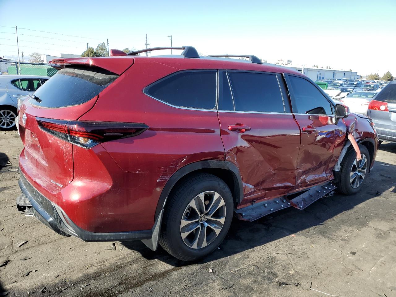 2024 Toyota Highlander - Image 3