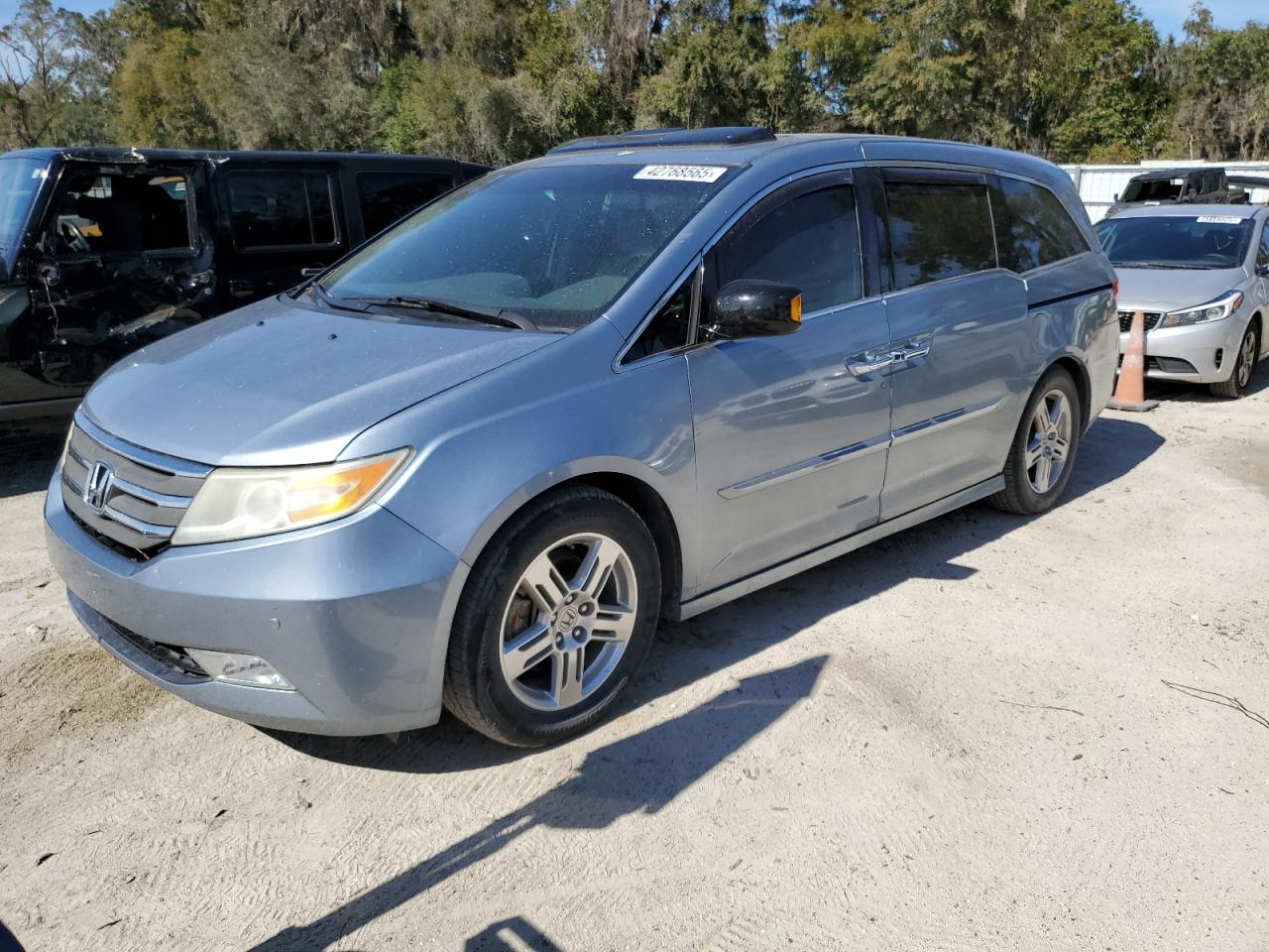 2011 Honda Odyssey - Image 1