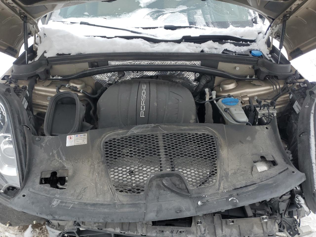 2018 Porsche Macan - Image 12