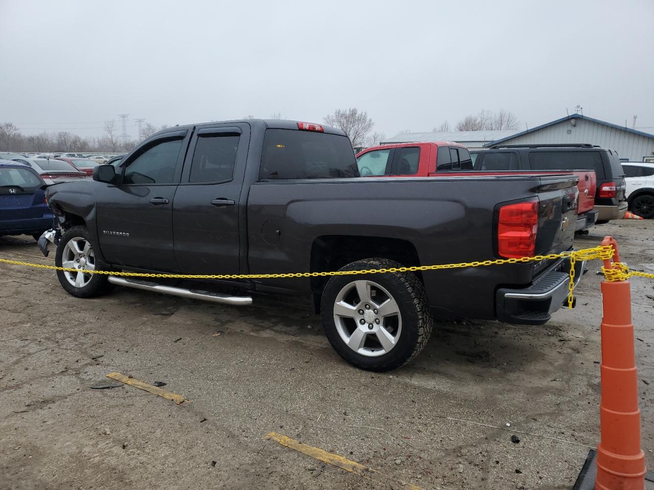2014 Chevrolet Silverado - Image 2