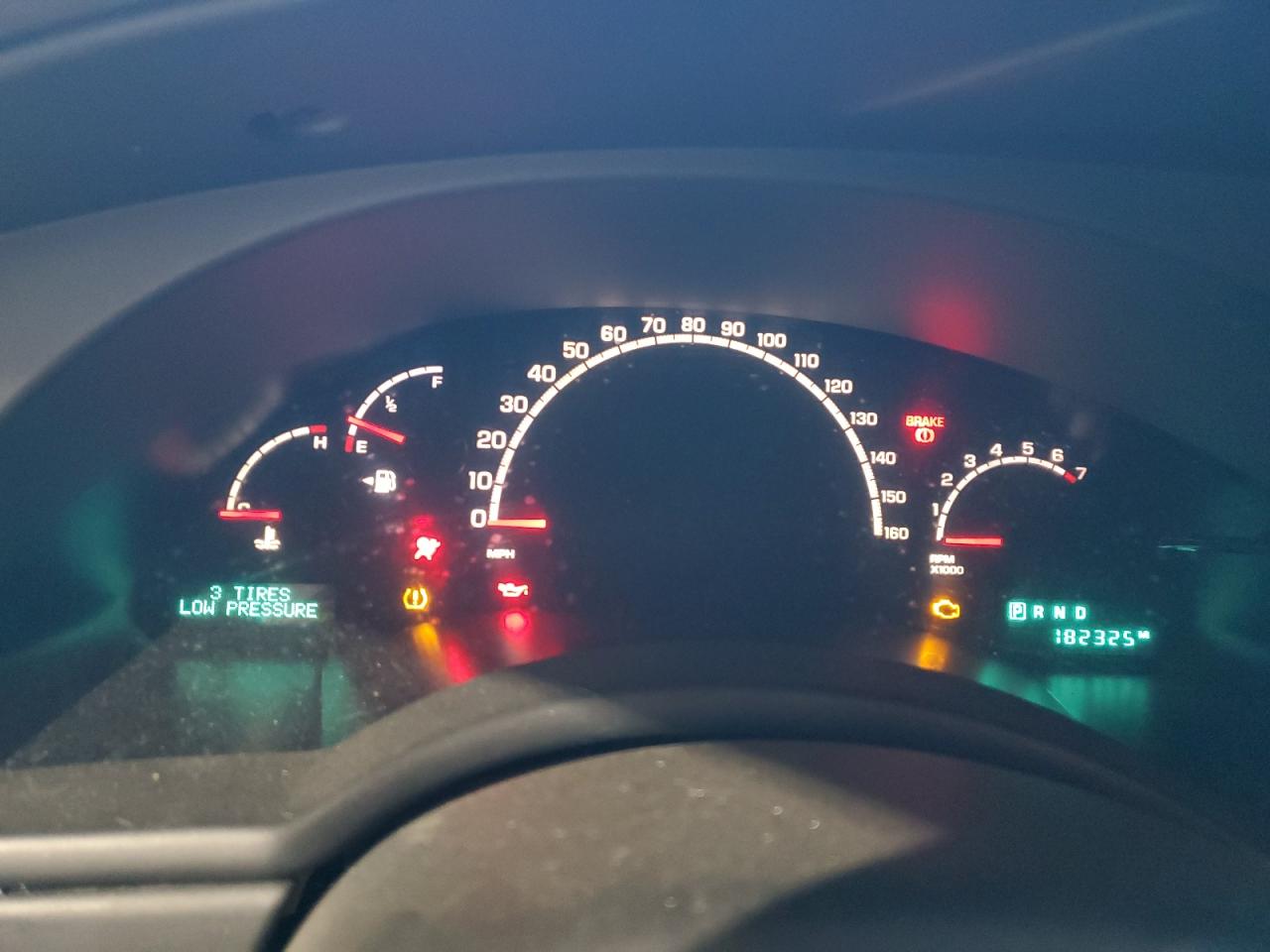 2005 Chrysler Pacifica - Image 9