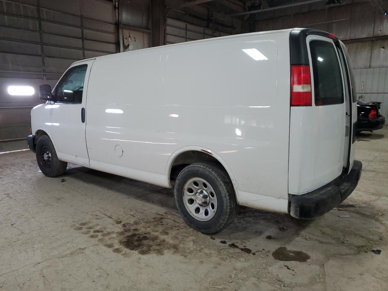 VIN 1GCSGAFX9E1149135 2014 CHEVROLET EXPRESS no.2