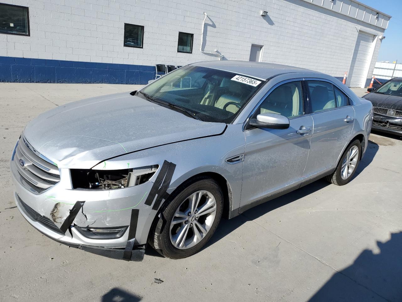 2014 Ford Taurus - Image 1