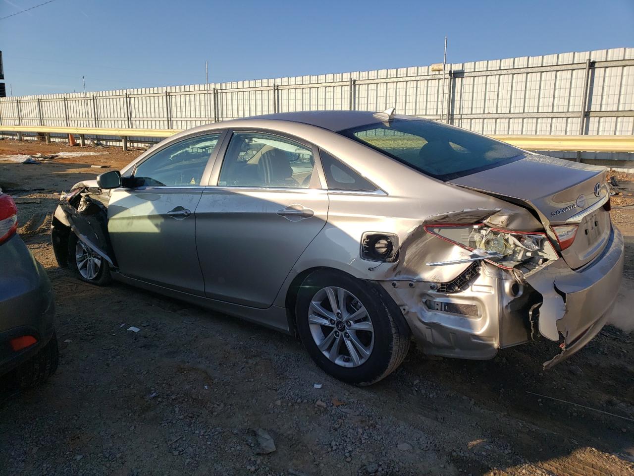 2011 Hyundai Sonata - Image 2