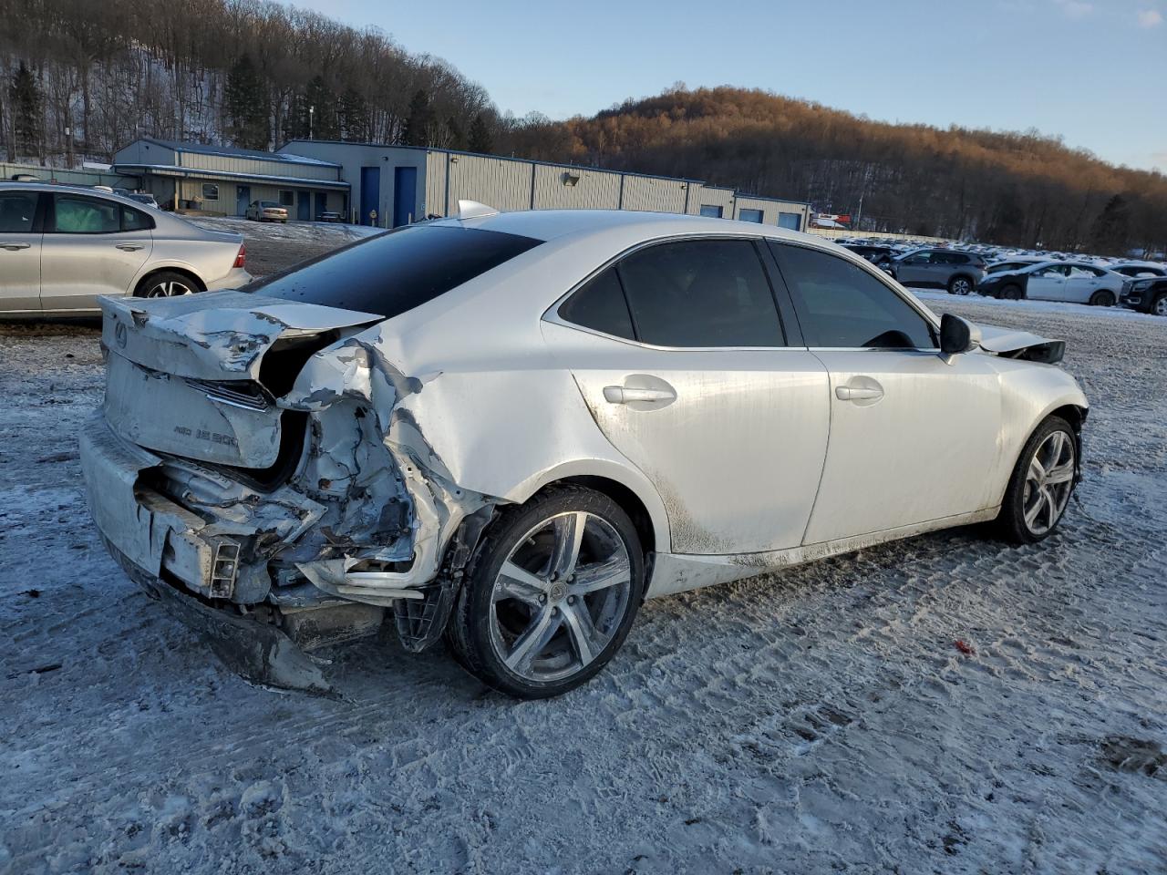 2018 Lexus IS - Image 3