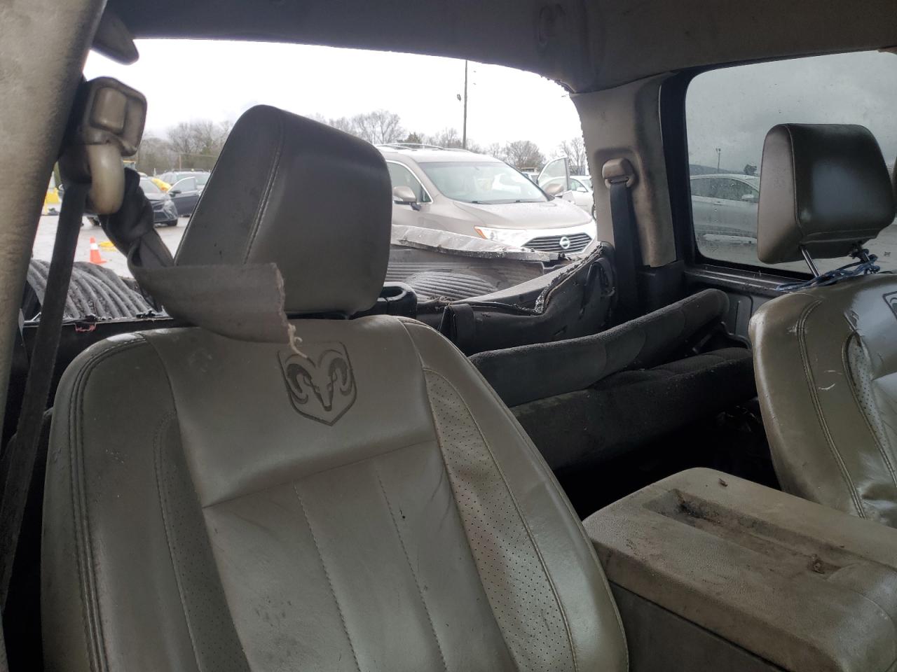 2002 Dodge RAM - Image 10