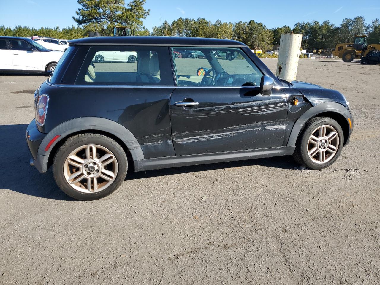 2011 MINI Cooper - Image 3