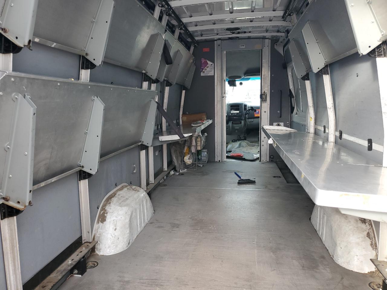 2015 Mercedes-Benz Sprinter - Image 10