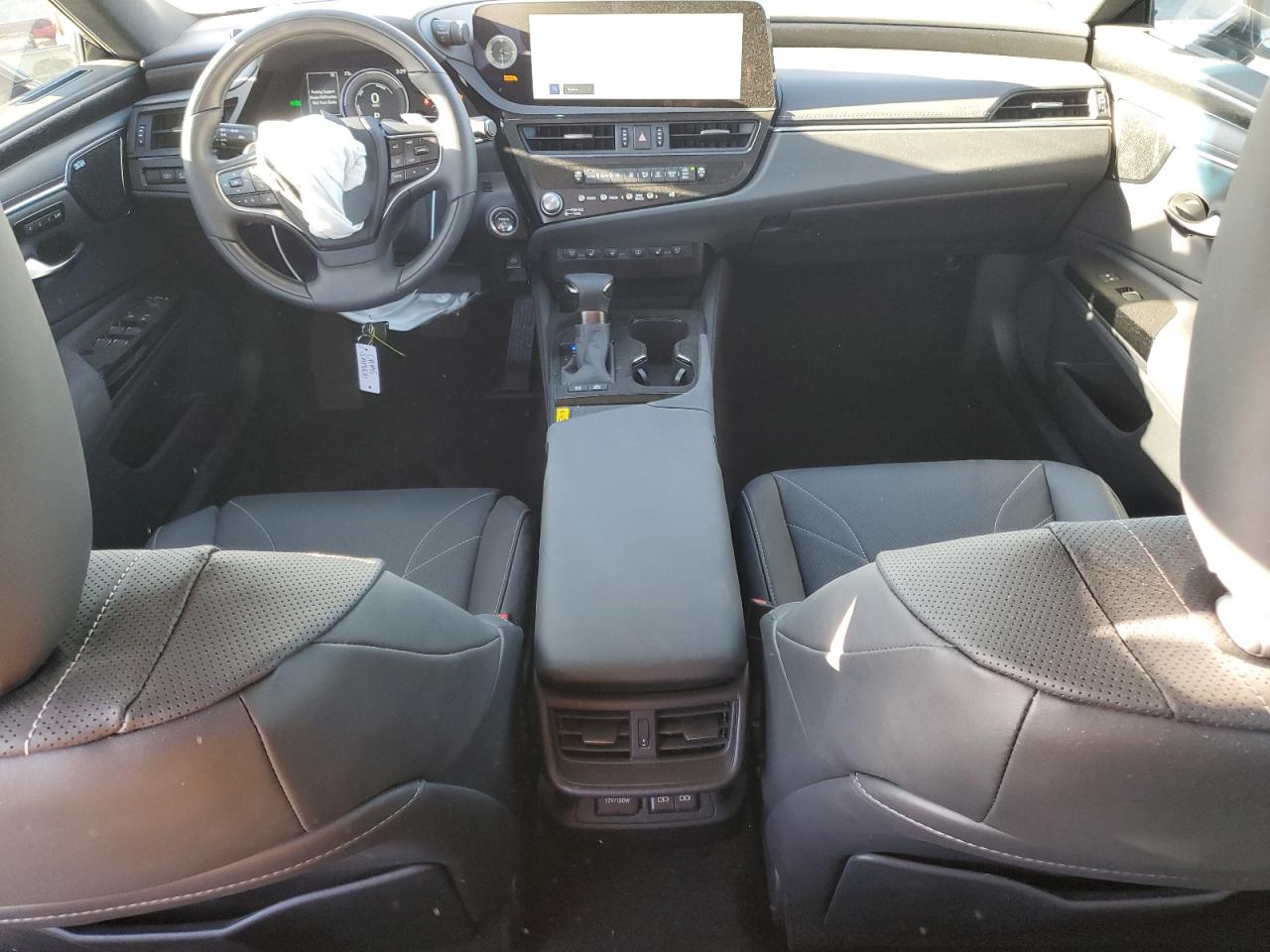 2024 Lexus ES - Image 8