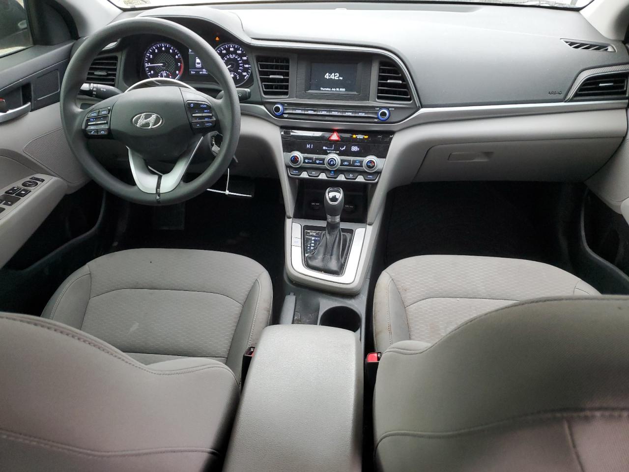 2020 Hyundai Elantra - Image 8