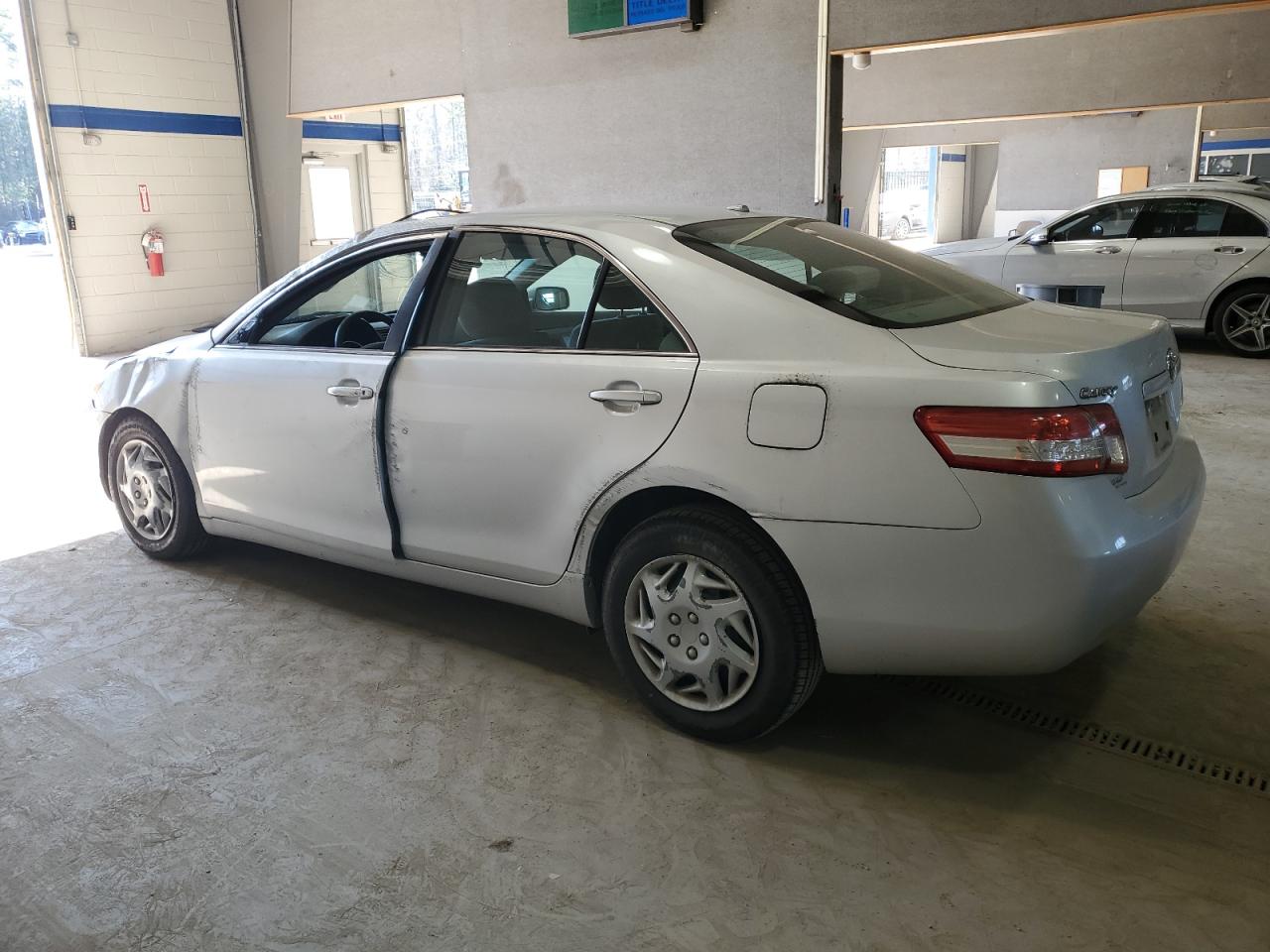 2010 Toyota Camry - Image 2