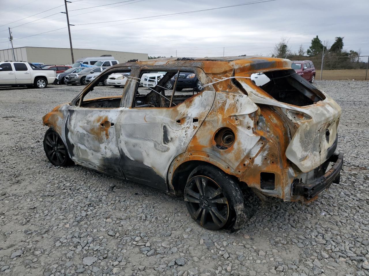 2019 Nissan Kicks - Image 2