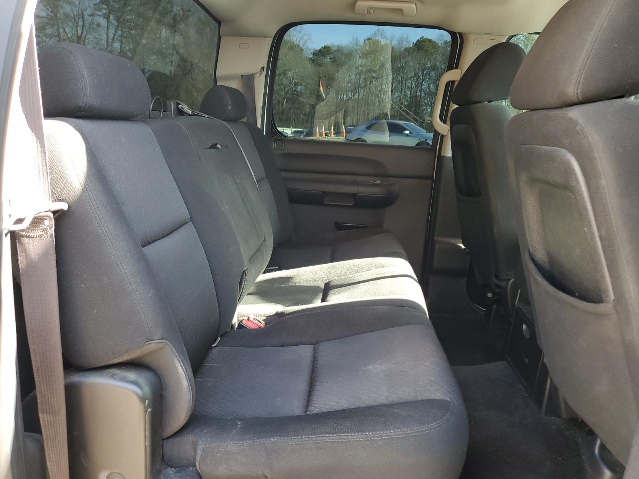 2012 Chevrolet Silverado - Image 10