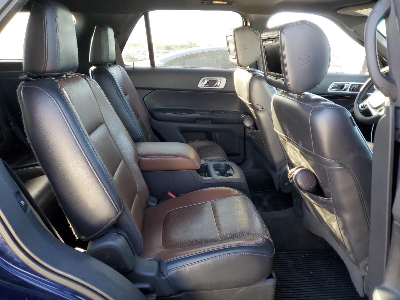 2011 Ford Explorer - Image 12